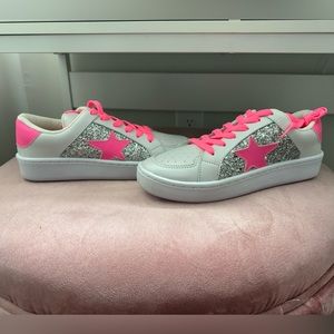 Miel 51 Neon Pink Lace Up Sneaker